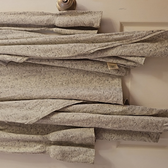 💀Moth Lyra Bell Sleeve Waterfall Cardigan/Sweater in Light Speckled Grey - Picture 10 of 16